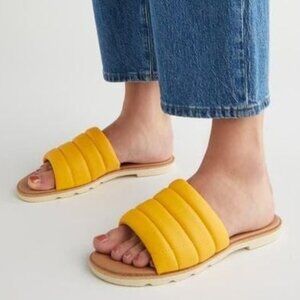 Sorel Ella III Slide Sandals Quilted Leather Slip On Flats Yellow Ray Size 8 NEW